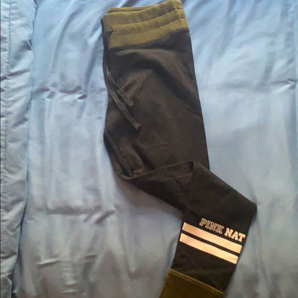 VS Pink Ankle Length leggings